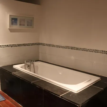 Flandres Avec Et Jardin Clos - Fr-1-510-16