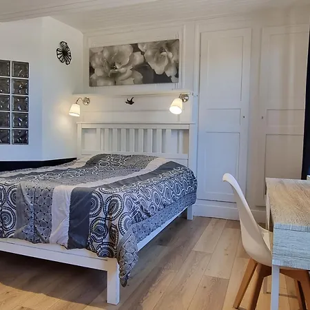 Holiday home Typique Des Flandres, 9 Couchages, Grand Jardin, Cheminee, Activites Proches - Fr-1-510-16 *